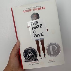 The hate you give by Angie Thomas